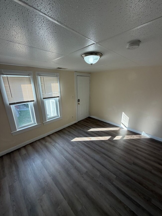 Photo - 12-14-16 Varney St Apartment
