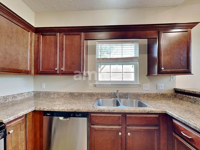 Building Photo - 1205 Sundown Ct