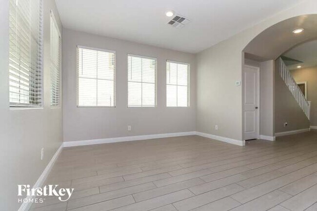 Building Photo - 11460 S Orion Dr