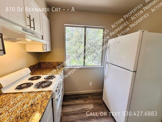 Building Photo - 870 De Bernardi Ct