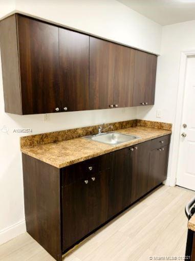 Building Photo - 738 NE 86th St