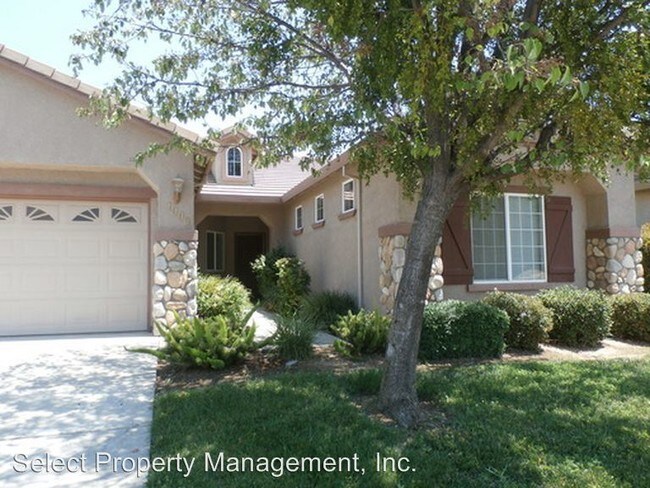 Building Photo - 1090 Randolph Dr