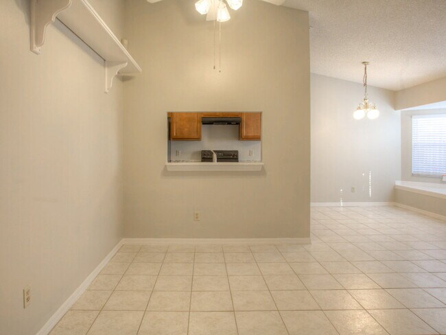 Foto del edificio - 9324 Pavillion Dr