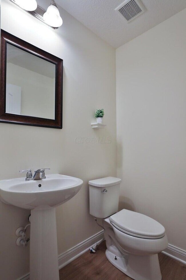 Building Photo - 6138 Prosen Dr