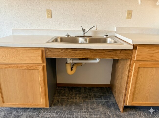 Foto del edificio - 100 Robert Ave