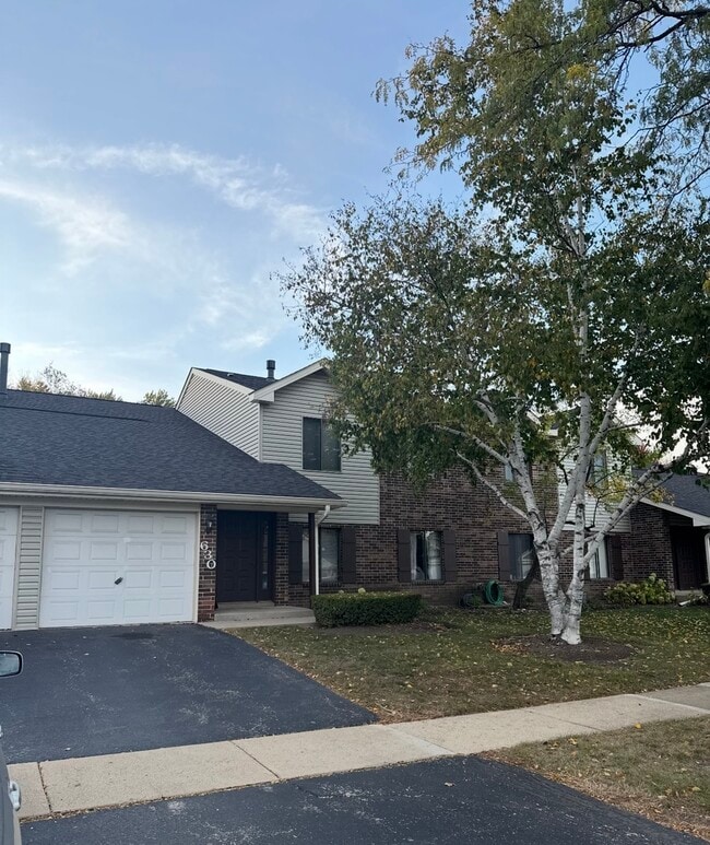 Building Photo - 630 Cross Creek Dr N