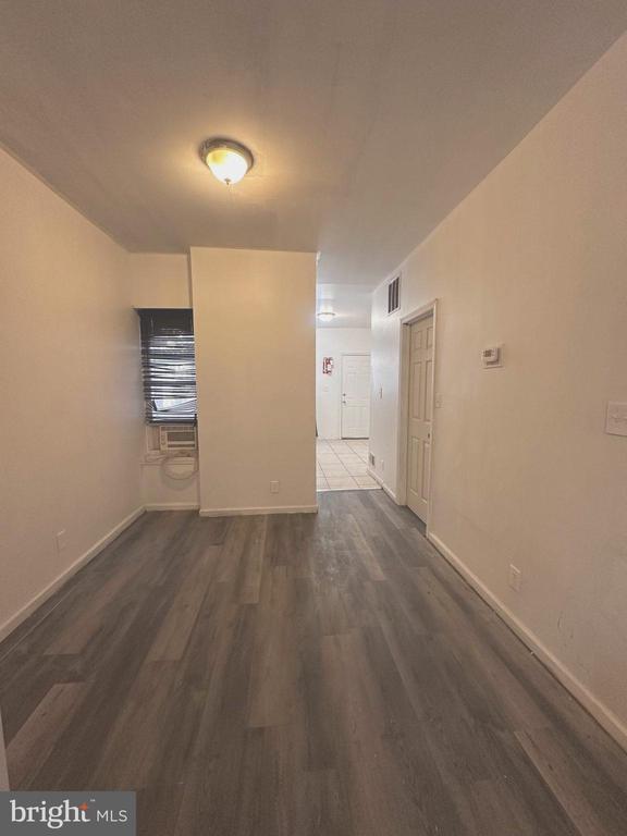 Building Photo - 25 Murray St