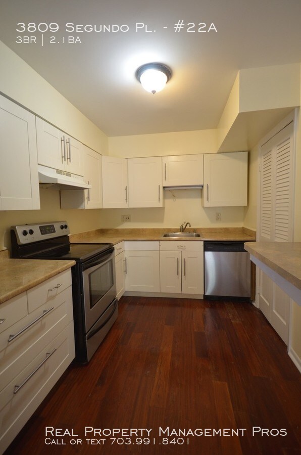 Foto del edificio - 2 LVL Townhouse/Condo in Alexandria