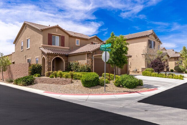 Foto del edificio - Beautiful West Vegas Home With Next Gen Suite