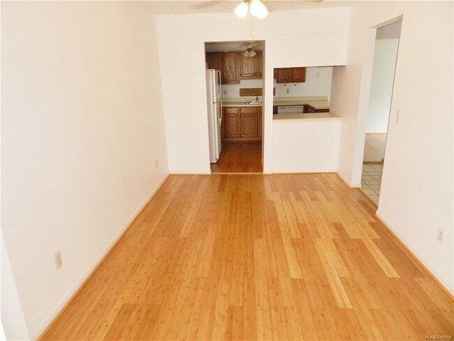 Building Photo - 21214 W Glen Haven Cir