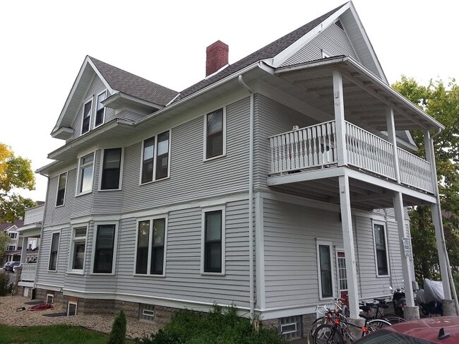 Foto del edificio - 627 Ontario St SE