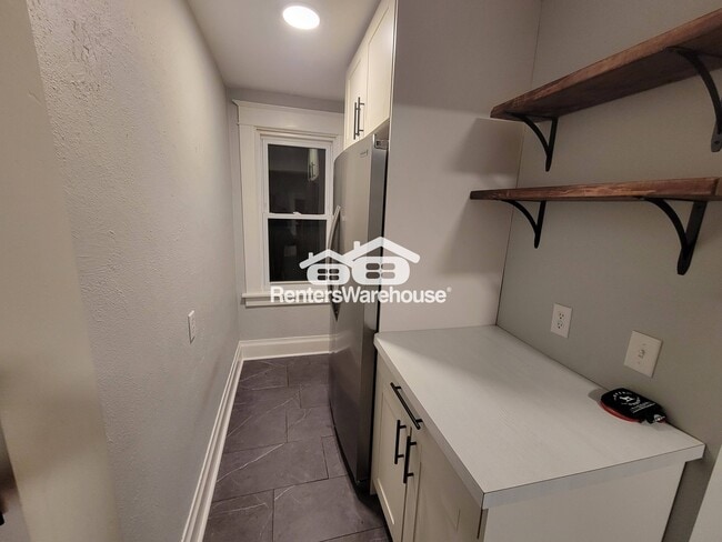 Building Photo - 314 St Olaf Ave