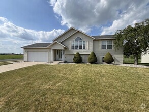 Building Photo - 3607 Deeprose Dr SE