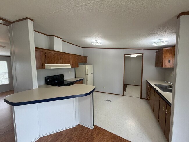 Foto del edificio - 6439 Spring Place Rd SE