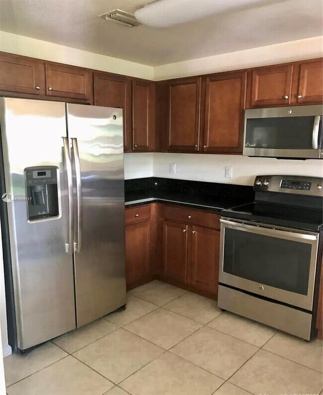 Foto del edificio - 8650 NW 97th Ave