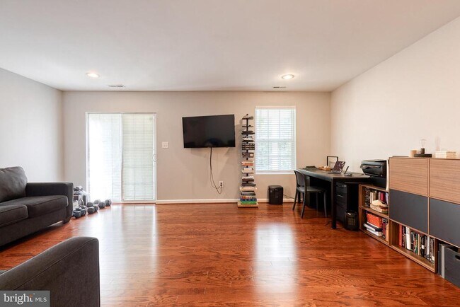 Foto del edificio - 513 Bluffton Dr