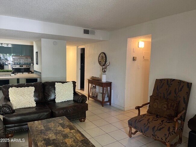 Foto del edificio - 3313 N 68th St