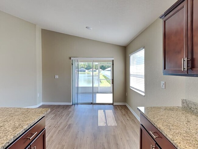 Foto del edificio - 938 Blue Tide Ln