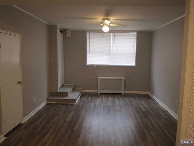 Foto del edificio - 82 Hastings Ave