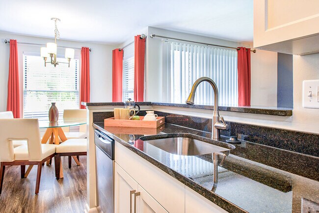 Apartamentos Ravens Crest — foto de la comunidad - Ravens Crest