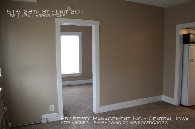 Building Photo - 516 28th St