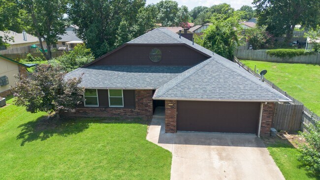 Building Photo - 4604 S Ironwood Ave