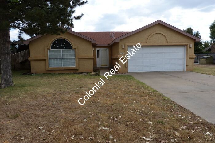 Primary Photo - 3 bed 2 bath house