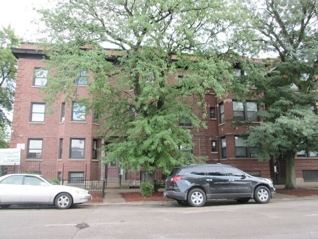 Primary Photo - 6001 S Michigan Ave