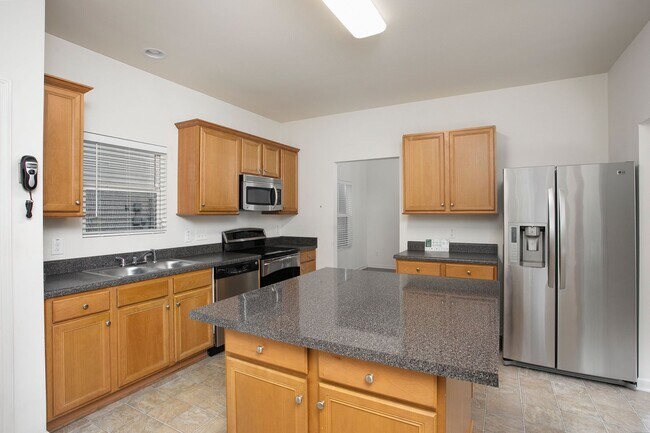 Foto del edificio - Fantastic 4 Bedroom Home In Southeast Rale...