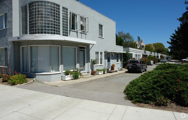 Foto del edificio - 240 River Street