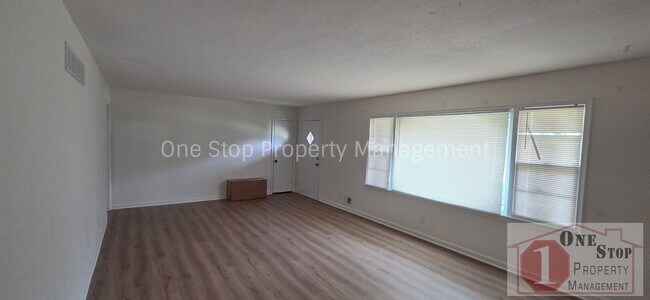 Foto del edificio - Beautiful 4 Bedroom 2.5 Bathroom in Kansas City, KS!