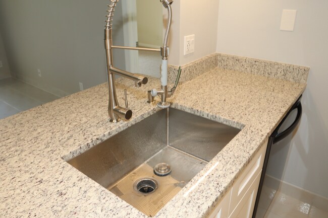 Foto del edificio - 6512 Chasewood Dr
