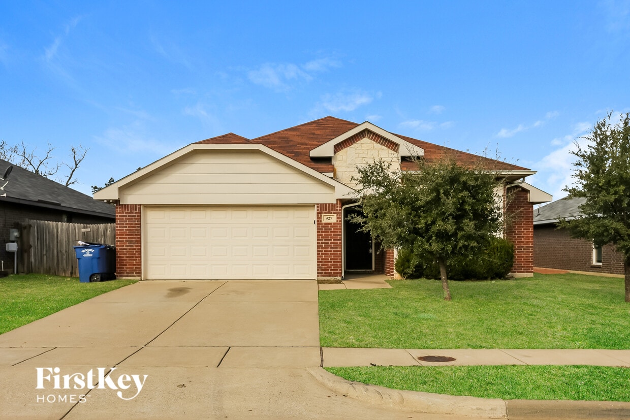 Primary Photo - 927 Ranch Rd