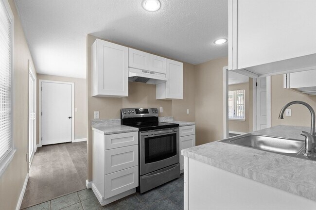 Foto del edificio - 35 Nadine Rd