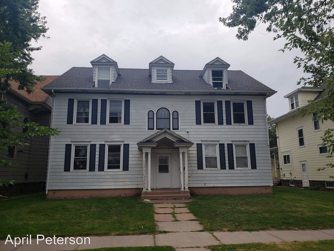 Primary Photo - 1605 John Ave