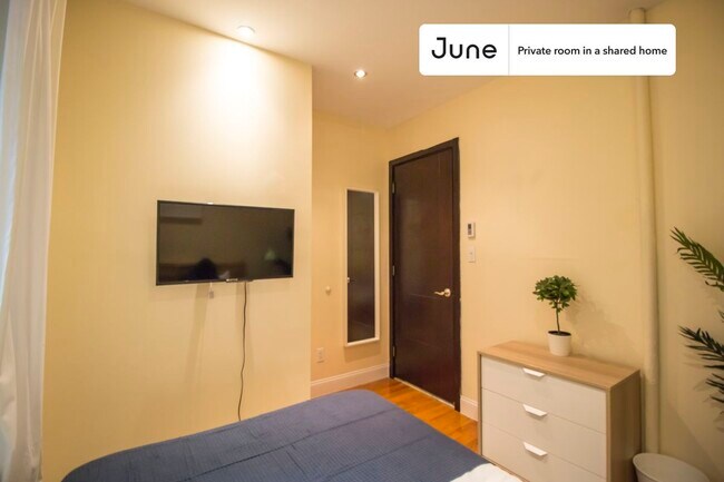 Foto del edificio - Room in Shared 5 bed/2 bath home