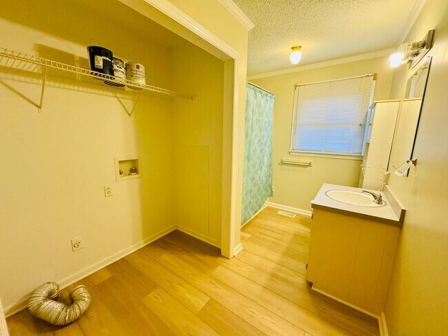 Foto del edificio - Move-in Ready!