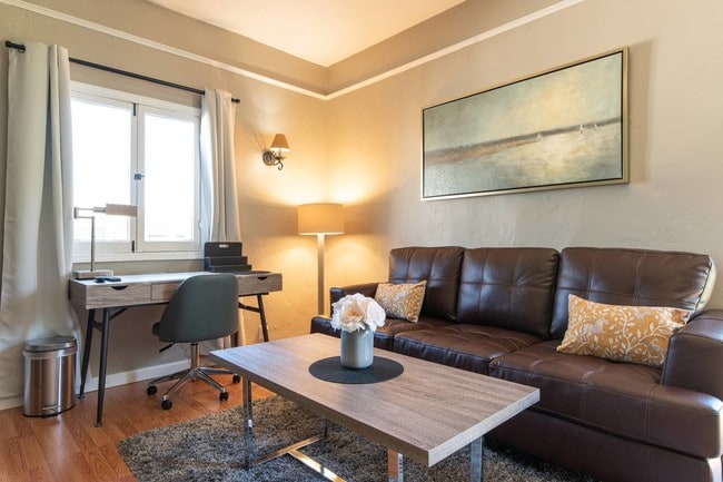 living room - 77 W Glenarm St