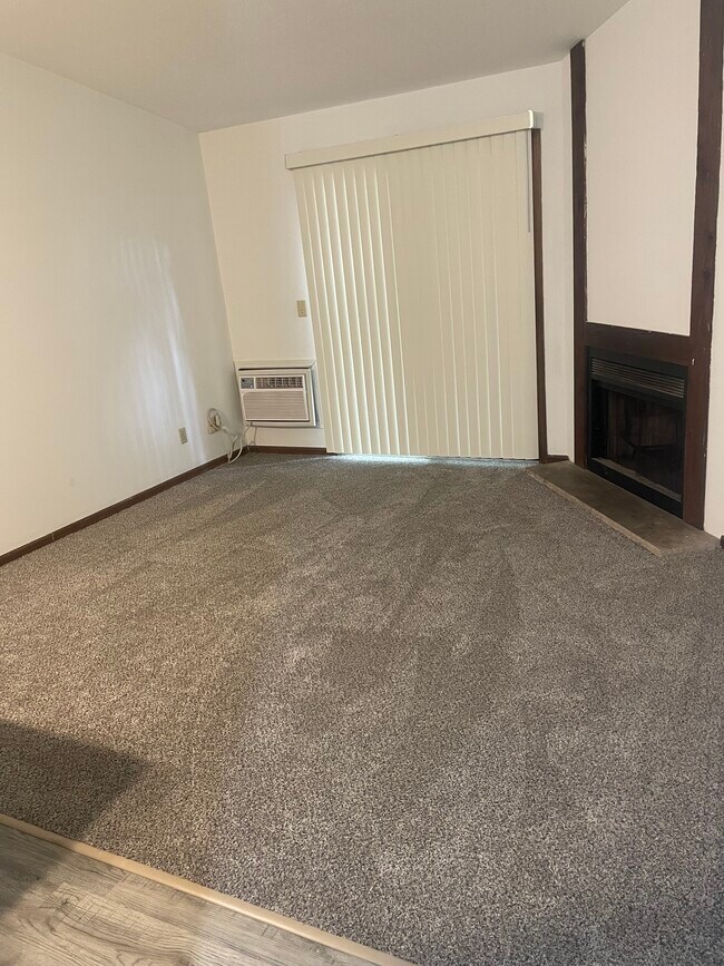 Building Photo - 4105 Applewood Ln