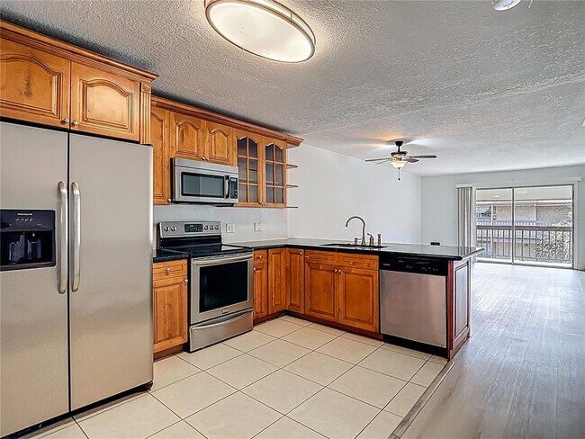 Foto del edificio - 6344 Newtown Cir