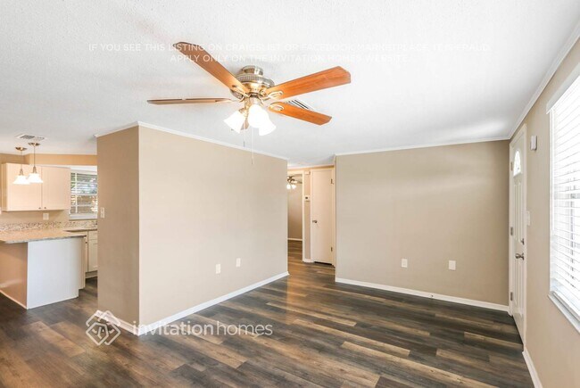 Building Photo - 9821 Wayside Ln