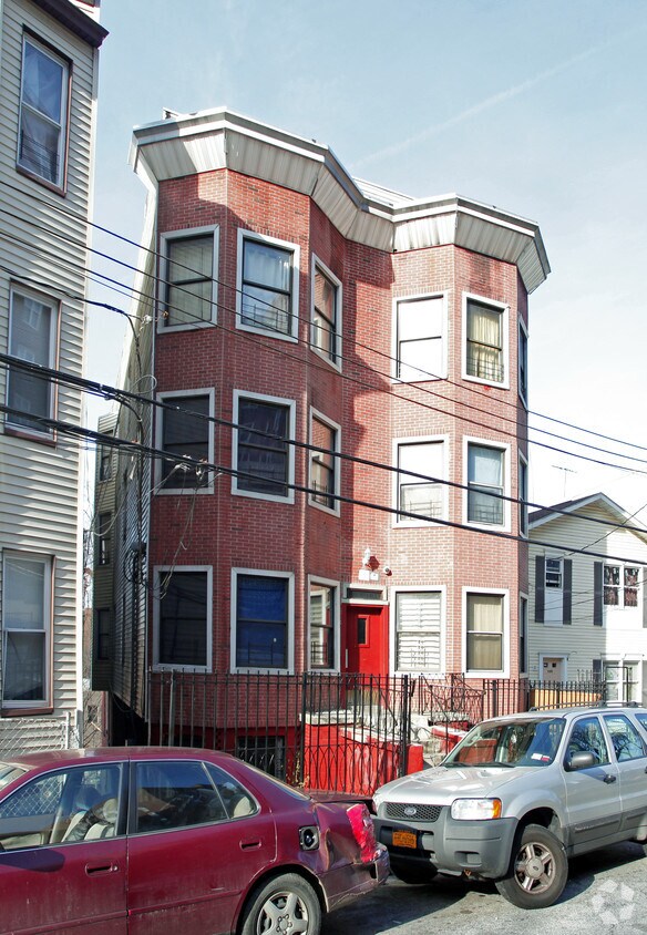 Building Photo - 131 Stanley Pl