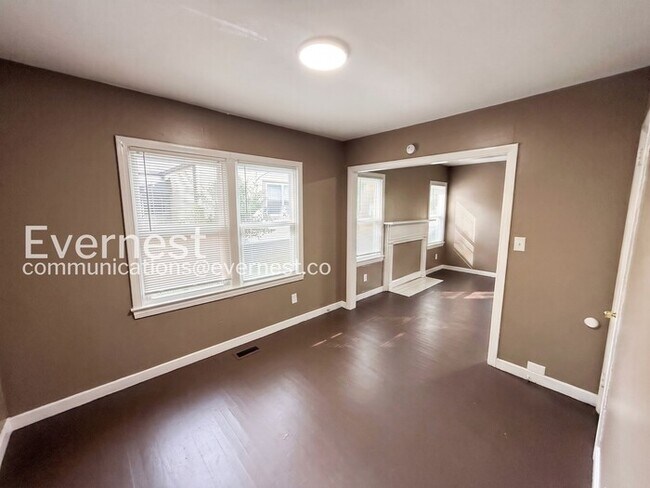 Building Photo - 1412 Woodward Rd
