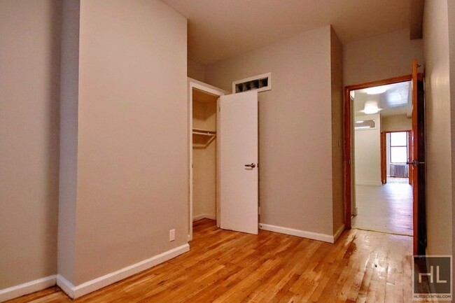 Building Photo - 2 bedroom apartment on FIRST AVENUE