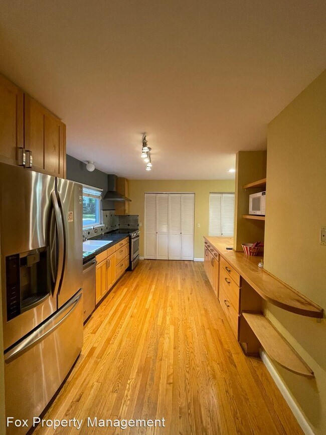 Foto del edificio - 3 br, 2 bath House - 2460 Juniper Avenue