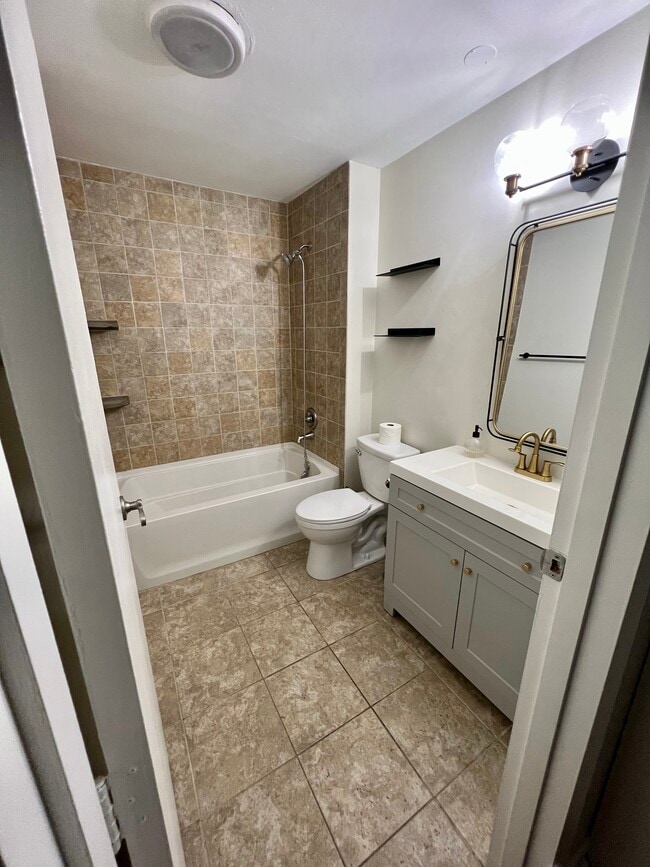 Bath - 6851 Larkspur Ct