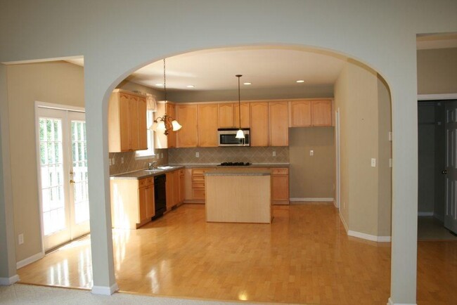 Foto del edificio - 240 Westbury Ln