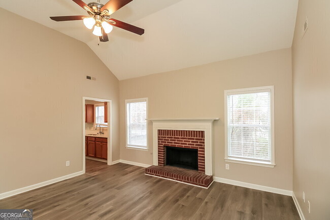 Building Photo - 10990 Knotty Pine Pl
