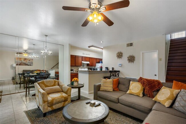 Building Photo - 7338 Regency Square Ct