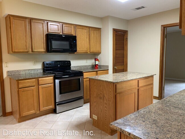 Building Photo - 4 br, 2.5 bath House - 301 Koel Ct.